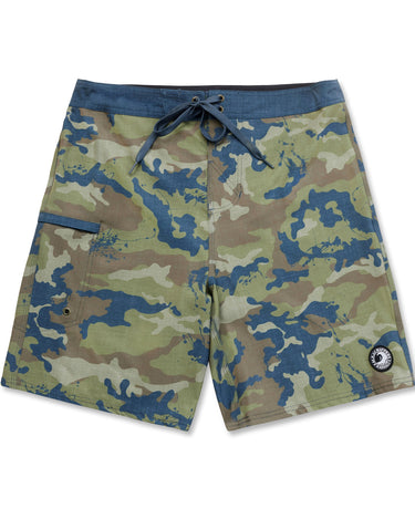 Flatlay of maui rippers mens reef camo cargo pocket boardshorts in the 21 inch 