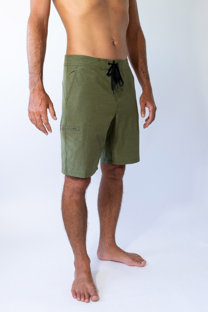 Maui Rippers Mens 21 Olive Slash Pockets Hybrid Board Walkshort